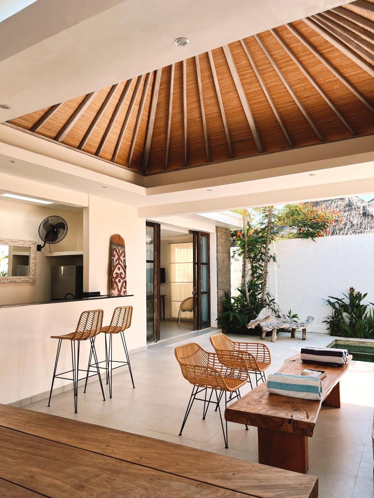 Aster Villa Seminyak エクステリア 写真