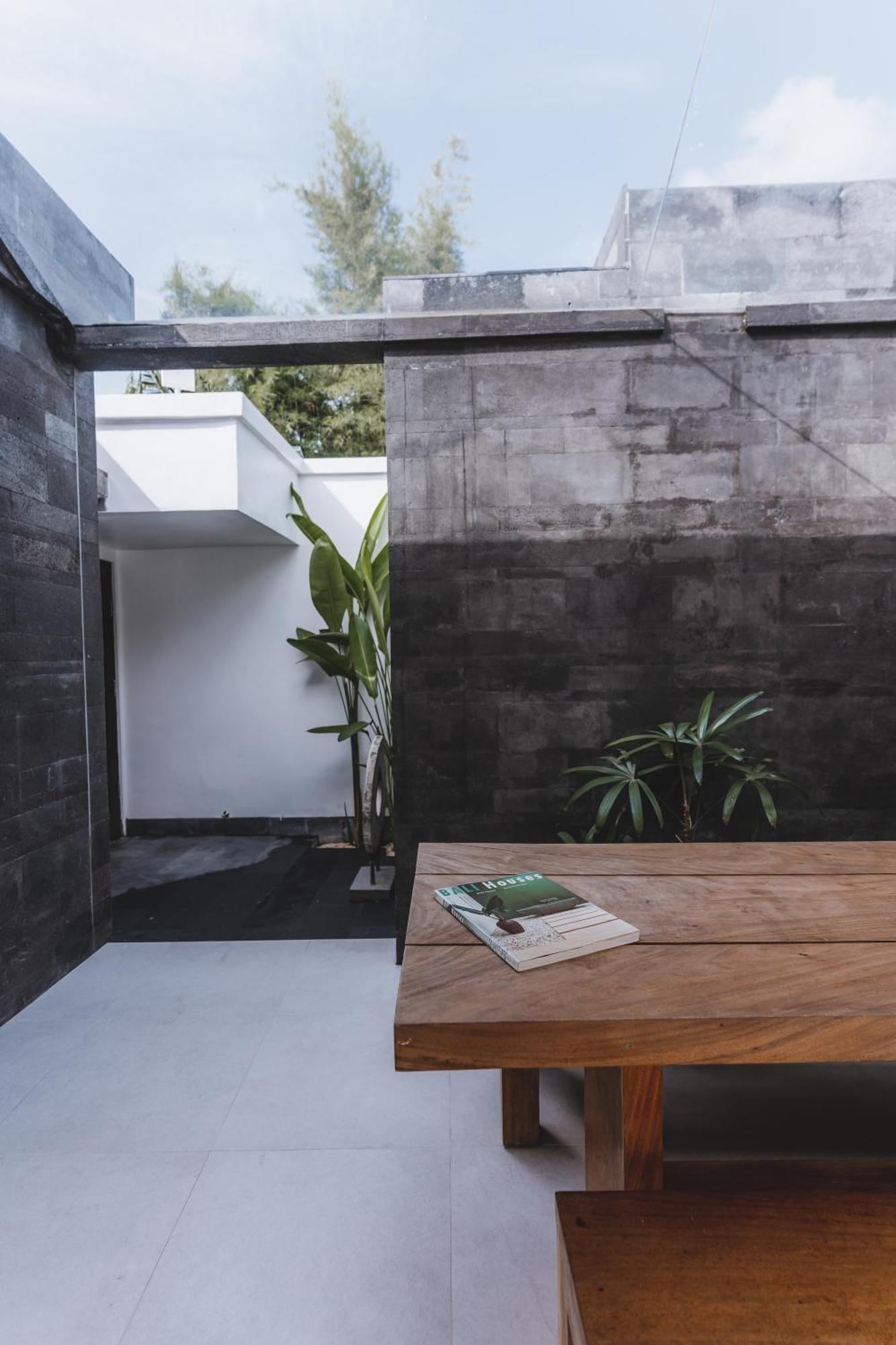 Aster Villa Seminyak エクステリア 写真
