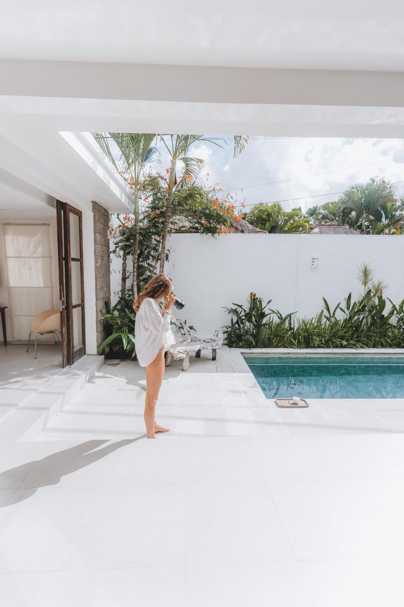 Aster Villa Seminyak エクステリア 写真