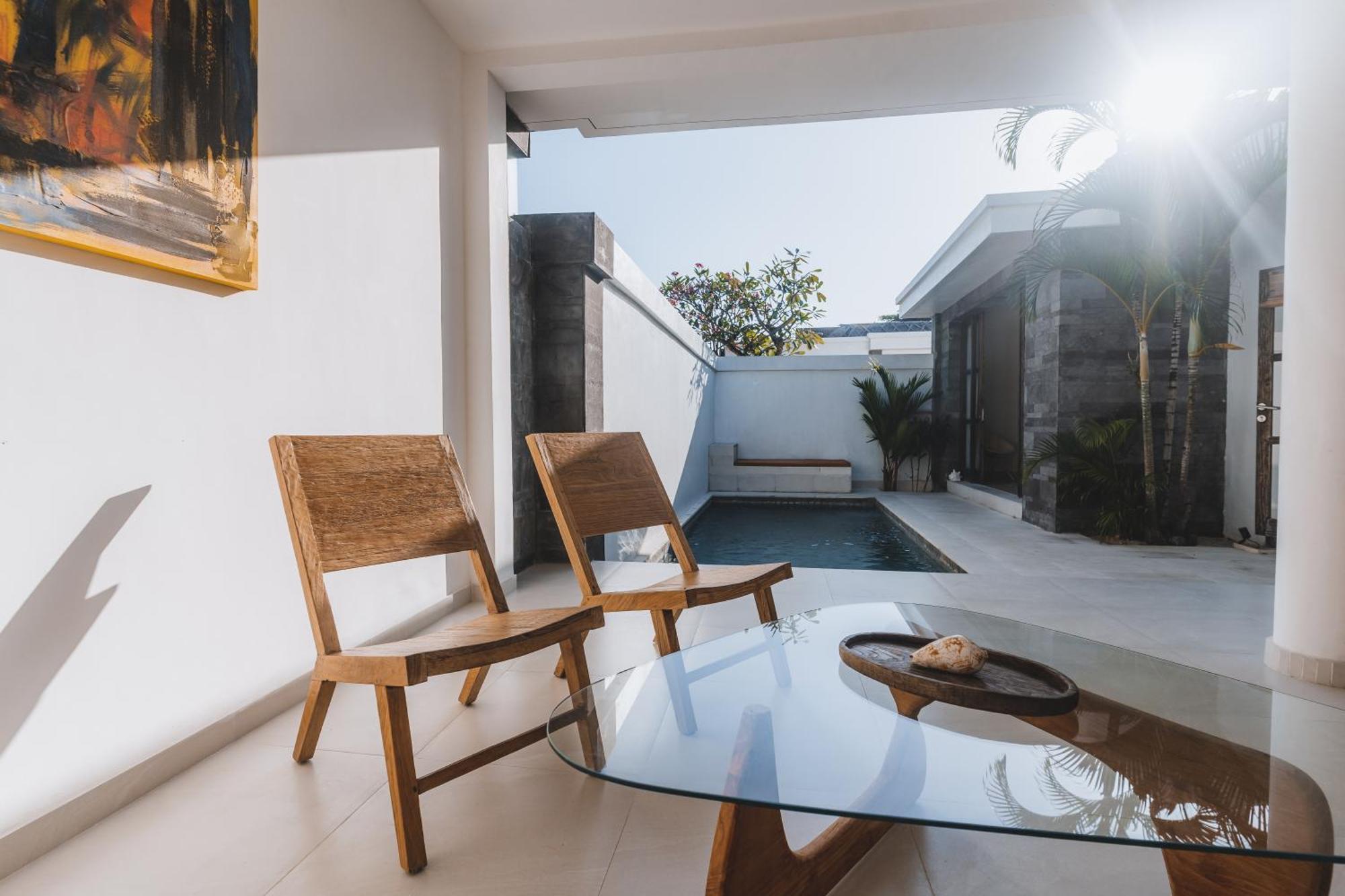 Aster Villa Seminyak エクステリア 写真