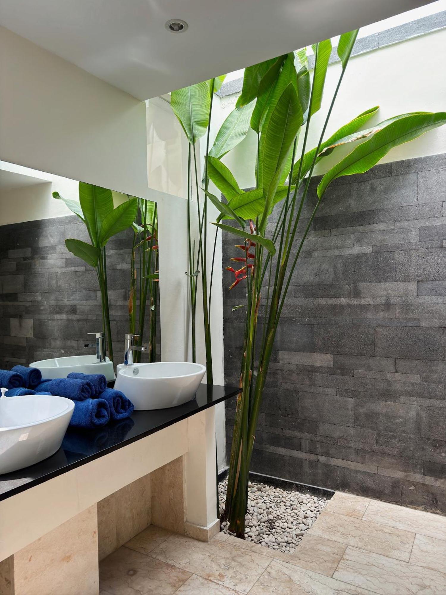 Aster Villa Seminyak エクステリア 写真