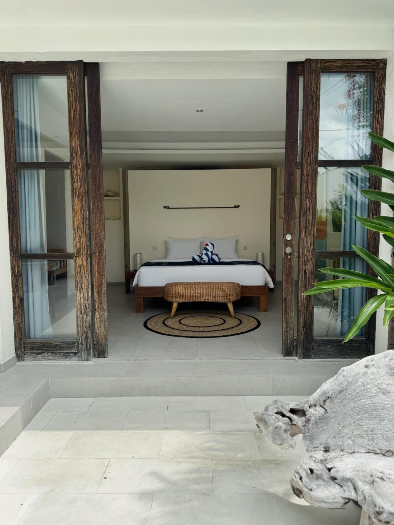 Aster Villa Seminyak エクステリア 写真